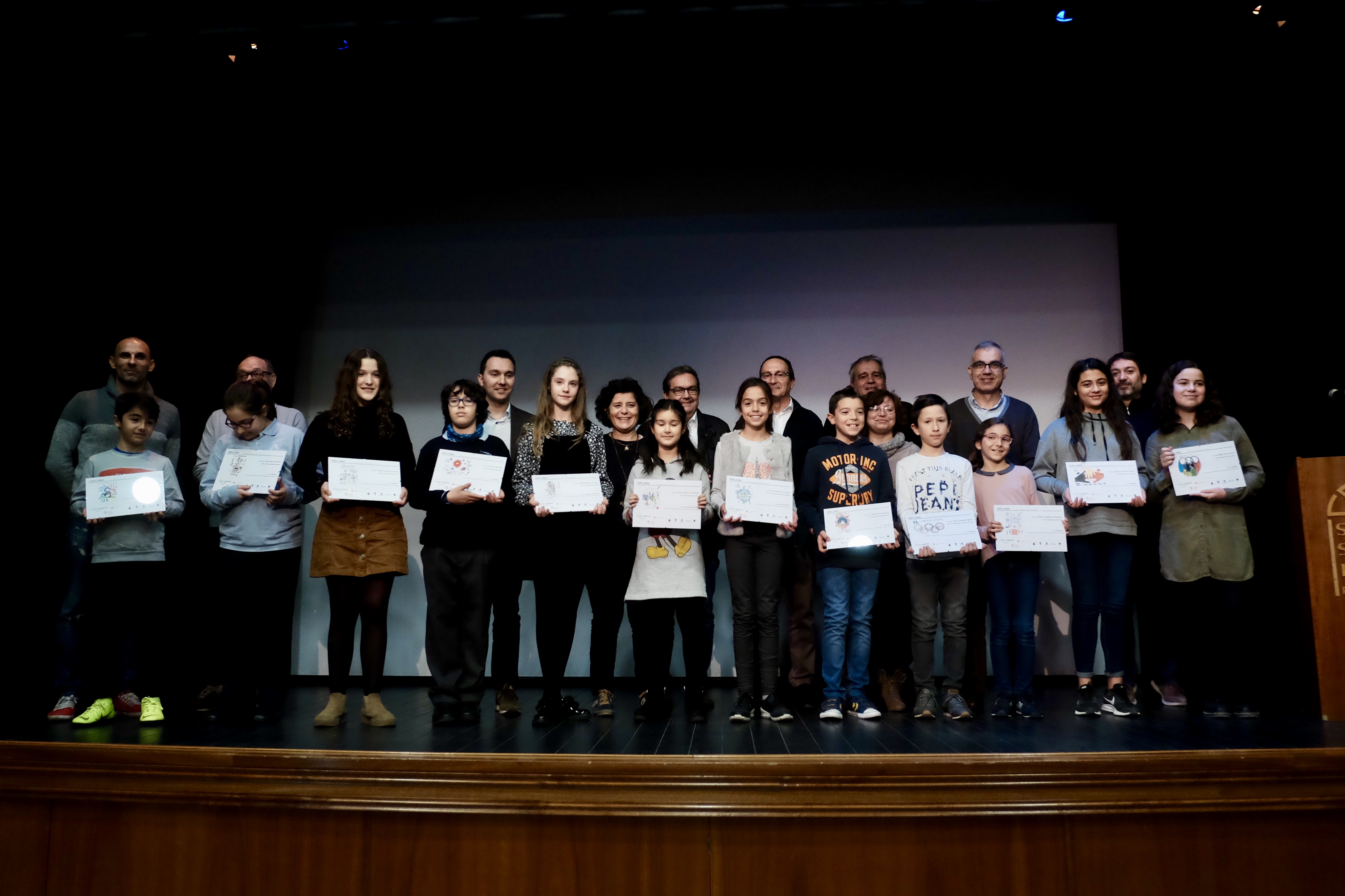 Foto de grup acte presentació Olimpíada Escolar 2019