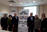 Foto presentació cursa Alzheimer amb alcalde, regidors Cervera i Vilella, Fèlix Oliva i presidenta Associació Alzheimer