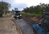 Imatge dels treballs de reposició del ferm al camí del Roquís de Reus