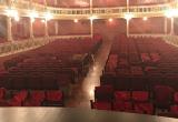 Platea del teatre bartrina amb la renovació de cadires