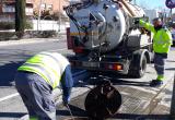 Feines de neteja a l'Avinguda Sant Bernat Calvó