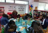 Imatge d'una sessió del club de lectura de La Penya dels Signes a les Biblioteques Municipals de Reus