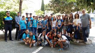 Foto de grup dels millors alumnes en mobilitat segura que aquest curs han participat en les sessions al Parc Infantil de Trànsit