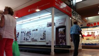 Imatge de l'exposició sobre els 50 anys de l'Aplec Sardanista del Baix Camp al Mercat del Carrilet