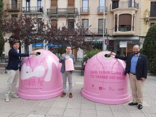 Daniel Rubio, regidor de Medi Ambient; Vicente Sánchez, gerent de la UTE Reus Net i Víctor Luna, tècnic d'Ecovidrio (a la dreta)