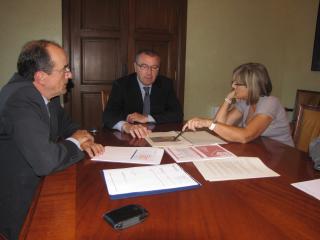 Reunió entre Josep Mercadé, Carles Pellicer i Teresa Gomis.