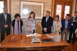 Imatge de la visita de la consellera d'Agricultura a l'Ajuntament de Reus