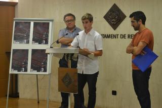 Foto de la presentació de la Diada del Mercadal, amb el regidor de Cultura i els representants dels Xiquets de Reus