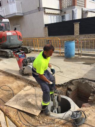 Foto de treballs amb robots a la xarxa de sanejament