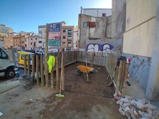 Treballs de condicionament a l'àrea d'higiene per a gossos del carrer de Sant Benet