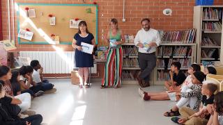 Presentació del quadern de debat familia a l'escola Mowgli