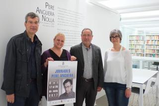 Imatge dels representants de l'organització de les Jornades Pere Anguera 2017 a la Biblioteca Pere Anguera