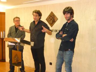 Foto de la presentació de la programació, amb el regidor de Cultura, Joaquim Sorio, Fito Luri i Joan Masdéu