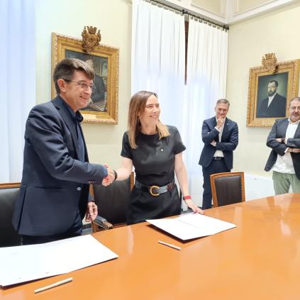 Accedeix a Signatura del protocol marc entre l’Ajuntament de Reus i la URV
