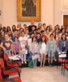 Foto de grup dels participants en el Consell d'Infants Ciutadans 2015 amb l'alcalde i diversos regidors