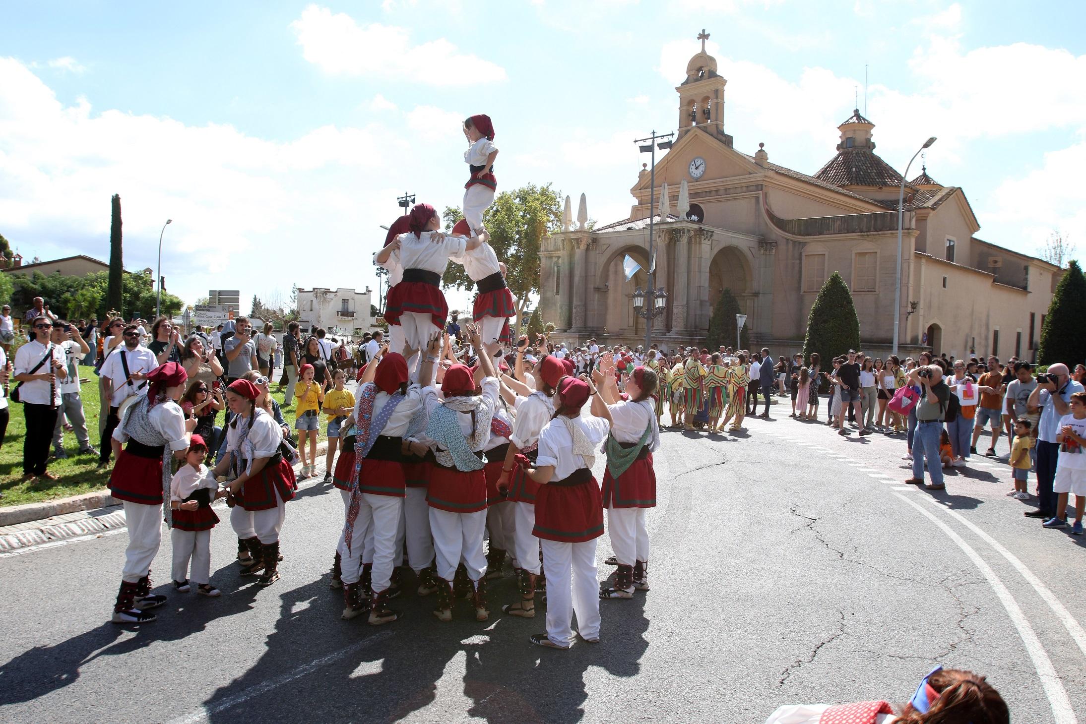 Festes de Misericòrdia · Ballades dels gegants, nanos, danses i bestiariE