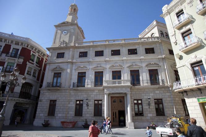 SANT PERE 2017 - Obertura de portes del Saló de Plens per assistir al pregó acompanyada musicalment pels Ministrers de Reus