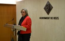 Imatge de la regidora d'Ensenyament durant la roda de premsa d'aquest dimecres