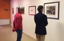 Imatge de l'exposició dedicada als gravats de Fortuny a Fuendetodos (Saragossa) amb el director del Museu de Reus a l'esquerra